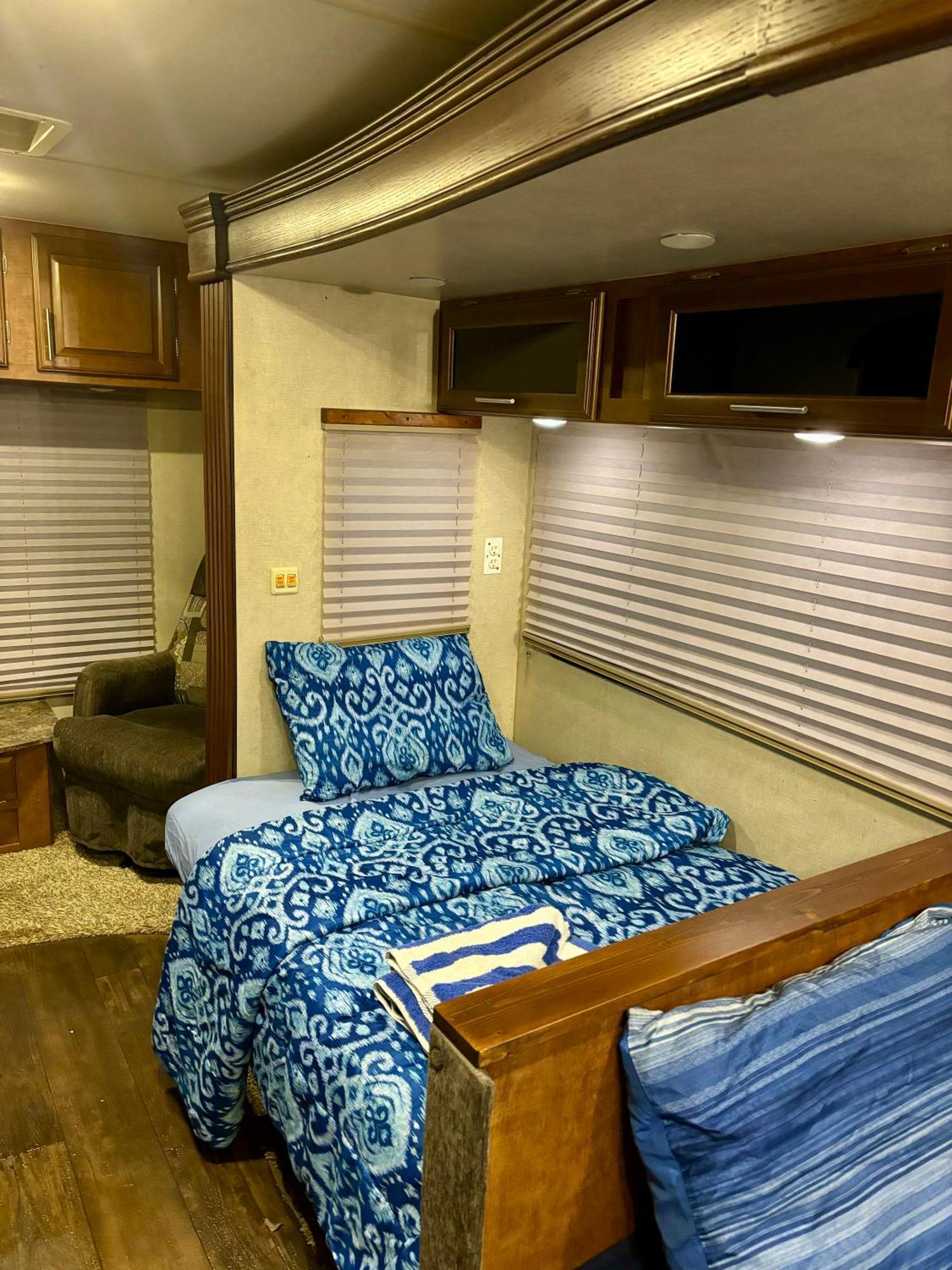 In Modern Rv Trailer Los Ángeles